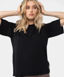 Klasyczny T-shirt Cozy Leisure